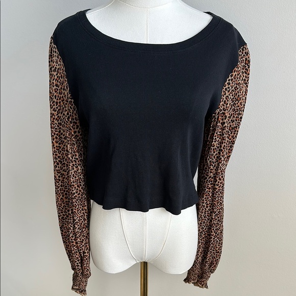 DKNY Women’s Long Sleeve Leopard Print Mob Wife Boho Flirty Y2K‎ Stretch Top L - Picture 1 of 8